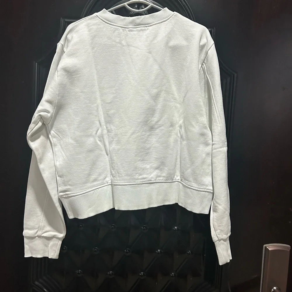 Zara crop sweatshirt. Size Small ( fits medium) used - Picture 4 of 5